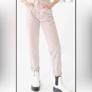 Super adorable EUC Urban Outfitters high waisted mom jeans pink acid wash
